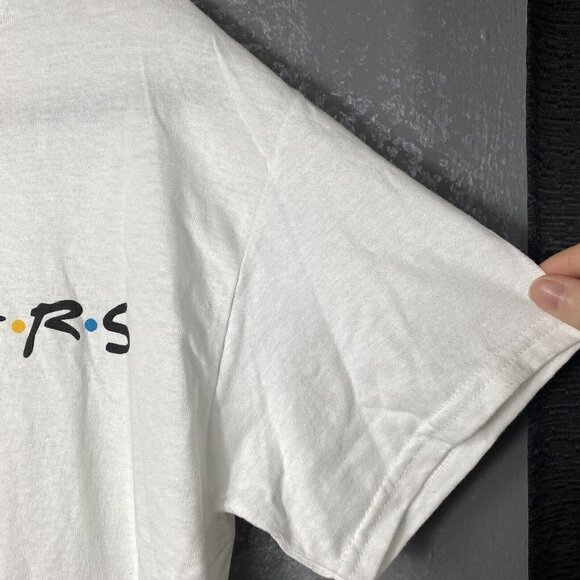 Altru funny white “Strangers” (spoof of Friends) short sleeve t-shirt. size M - Picture 5 of 7